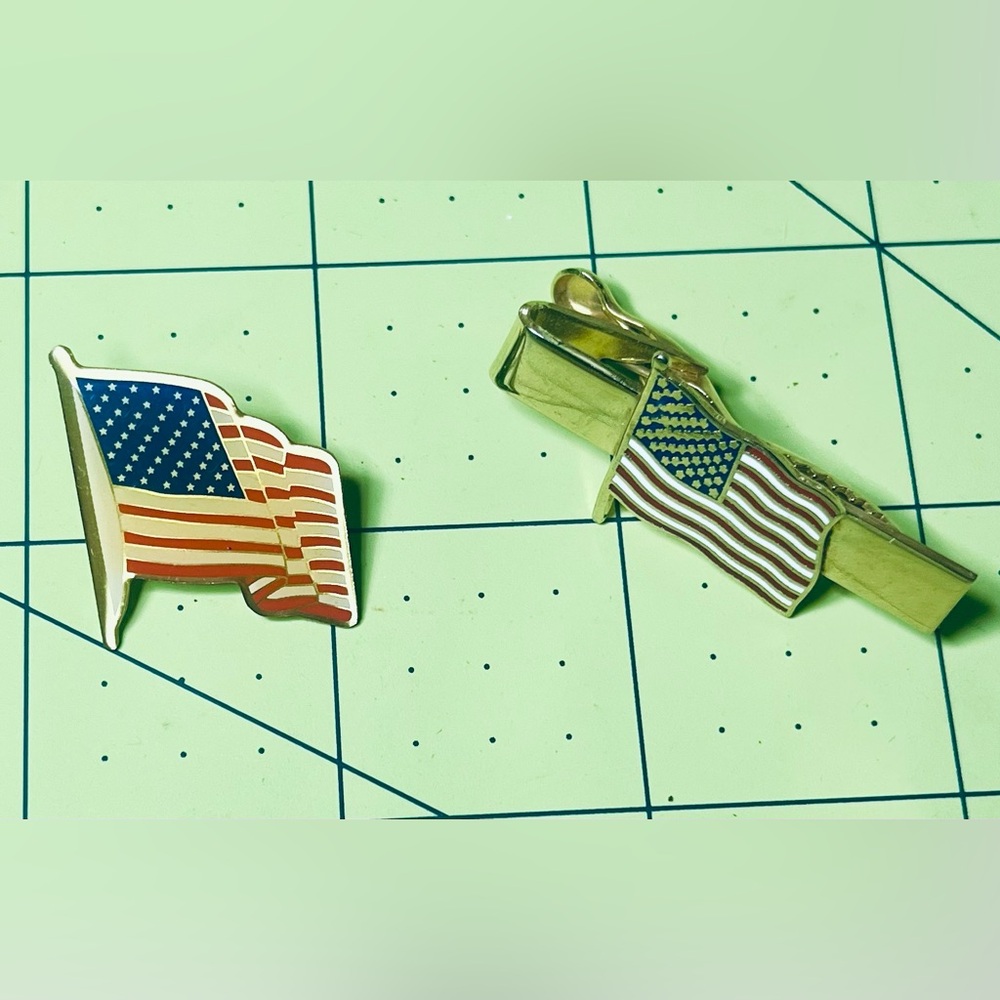 🇺🇸 Shields tie clip Flag tack pin